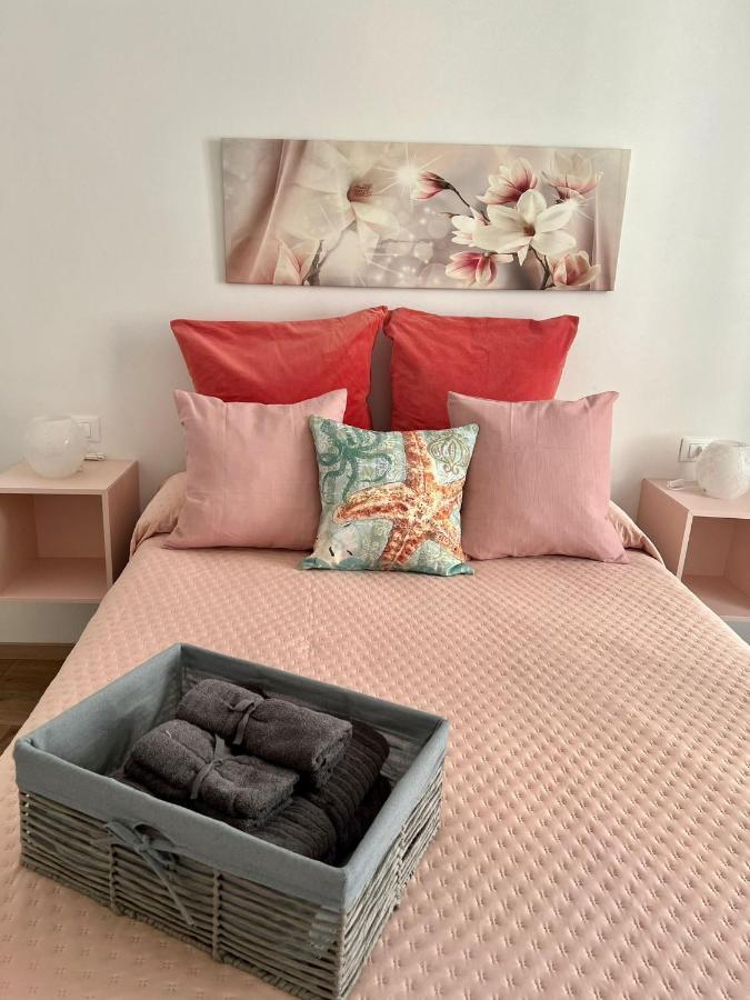 Grandchildren'S House Apartment ลาสเปเซีย ภายนอก รูปภาพ